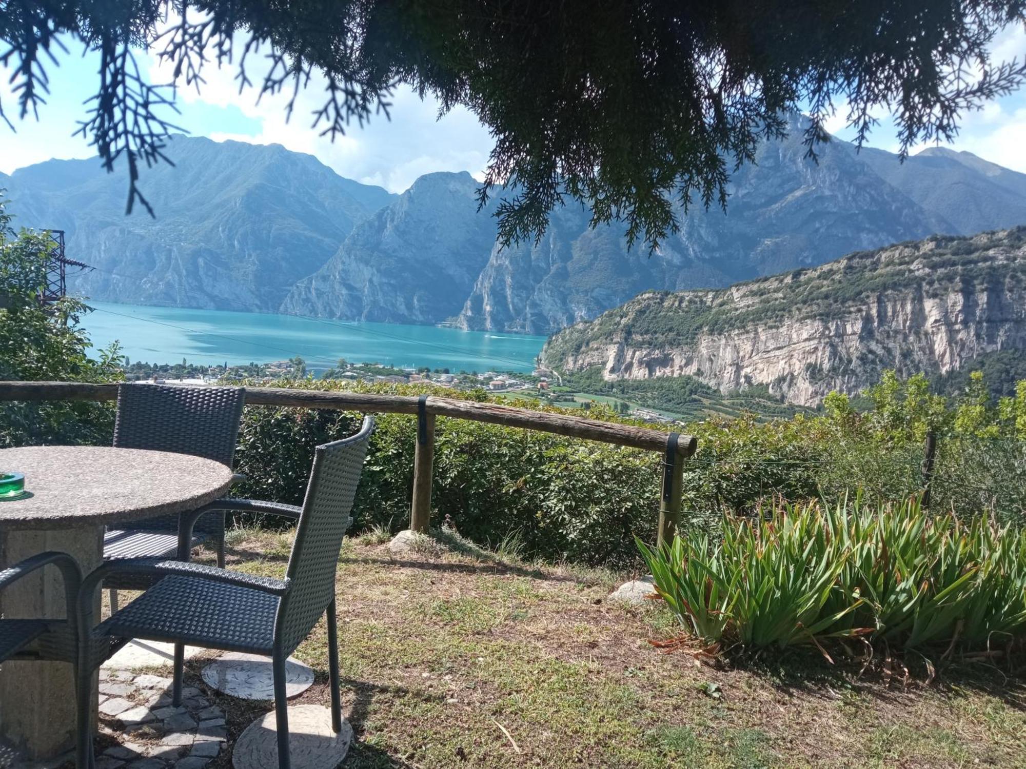 Garden Belvedere B&B Torbole Sul Garda Exterior photo