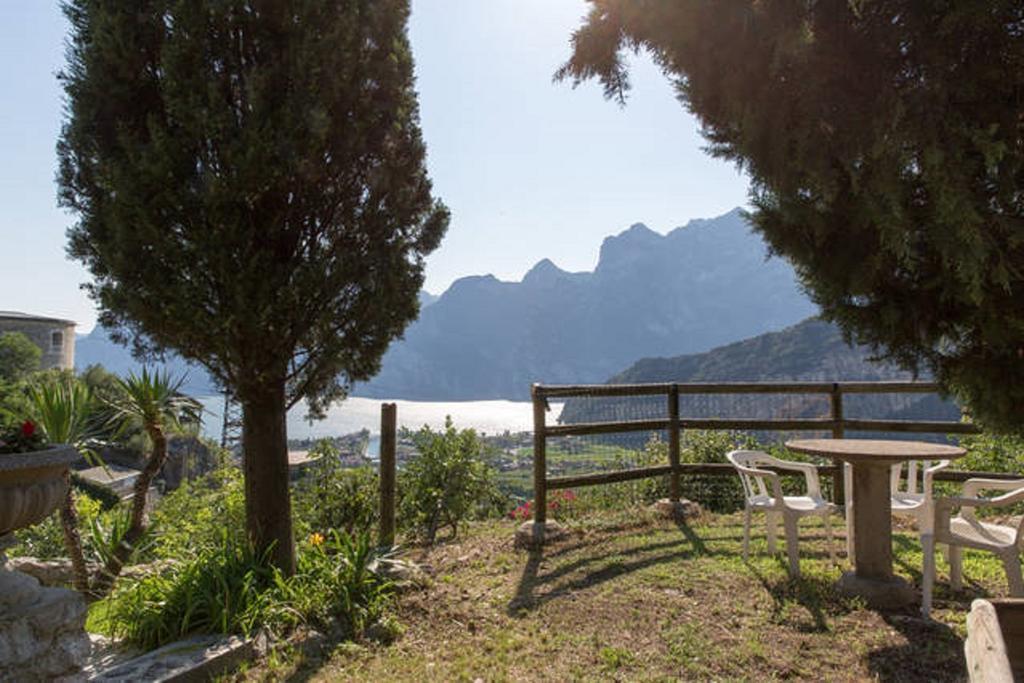 Garden Belvedere B&B Torbole Sul Garda Exterior photo